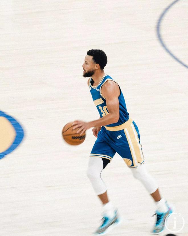 新闻发布会 新闻发布会